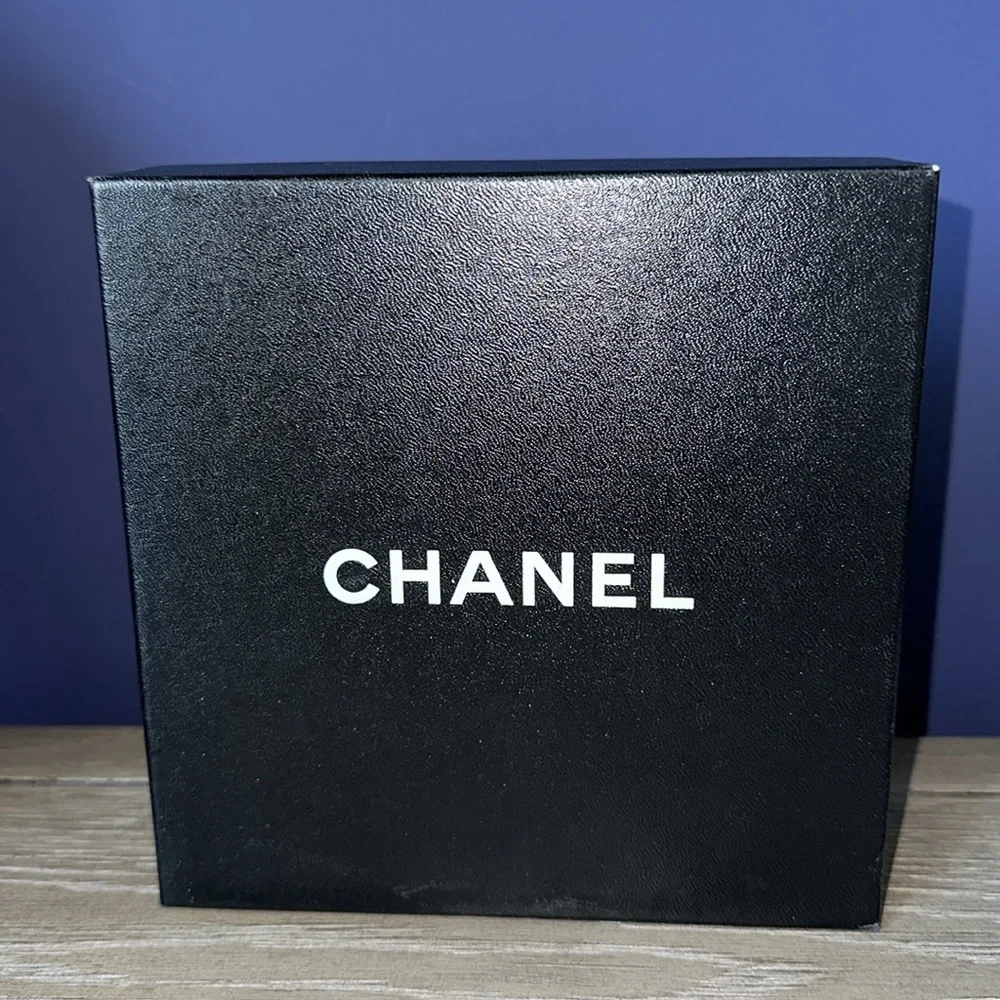 Chanel vintage “RARE” chain mail waist pouch. Spring 1999. - Picture 9 of 9